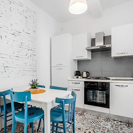 Le Finestre Sul Borgo 1 - In The Heart Of Appartamento Parma