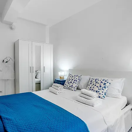 Le Finestre Sul Borgo 1 - Very Near To Piazza Garibaldi And The Cathedral