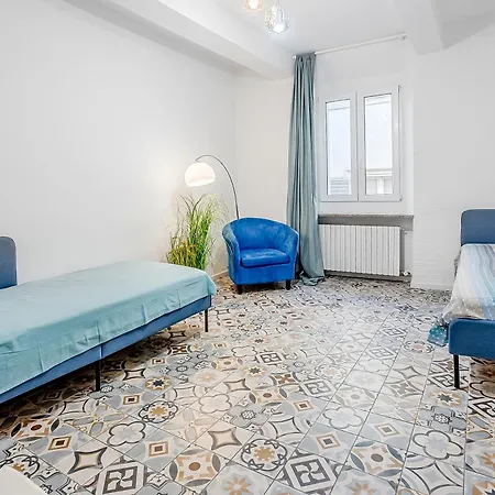 Le Finestre Sul Borgo 1 - Very Near To Piazza Garibaldi And The Cathedral *