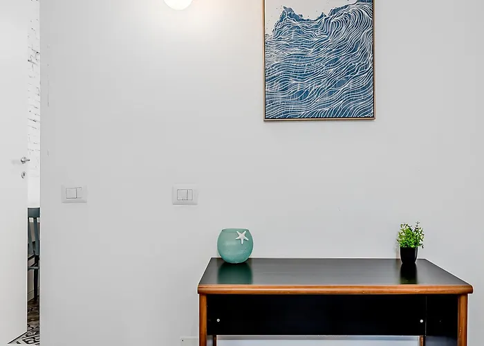 Le Finestre Sul Borgo 1 - In The Heart Of * 파르마