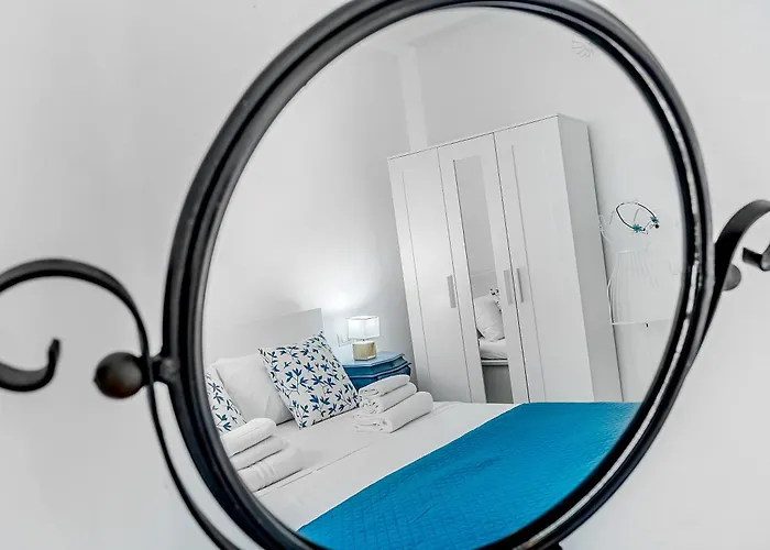 Le Finestre Sul Borgo 1 - In The Heart Of * 파르마