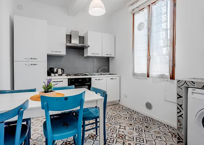 Le Finestre Sul Borgo 1 - In The Heart Of 파르마